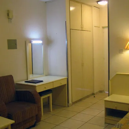 Senator - Adults Only 3*