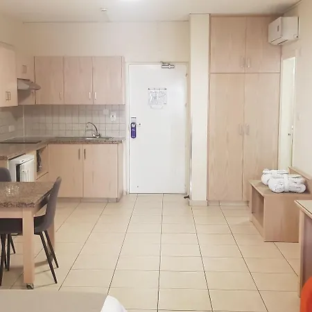 参议员公寓酒店 3* 圣纳帕