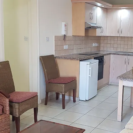 Senator - Adults Only Lejlighedshotel Ayia Napa