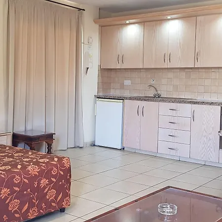 Senator - Adults Only Lejlighedshotel 3*