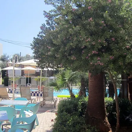 Senator - Adults Only 3*